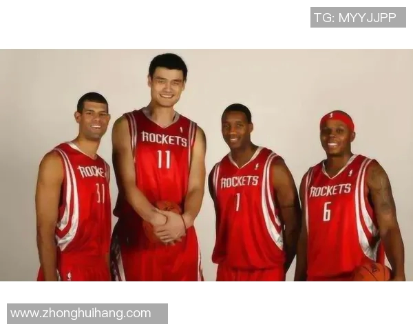 姚明的篮球传奇与人生启示三幅图文展现他不凡的职业生涯与精神追求